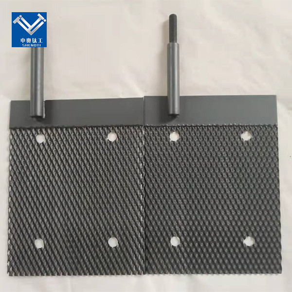 Titanium anode for circulating water descaling